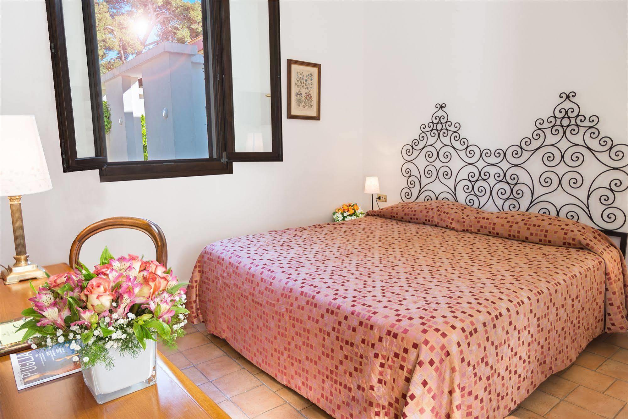 Hotel Terranobile Metaresort Бари Экстерьер фото