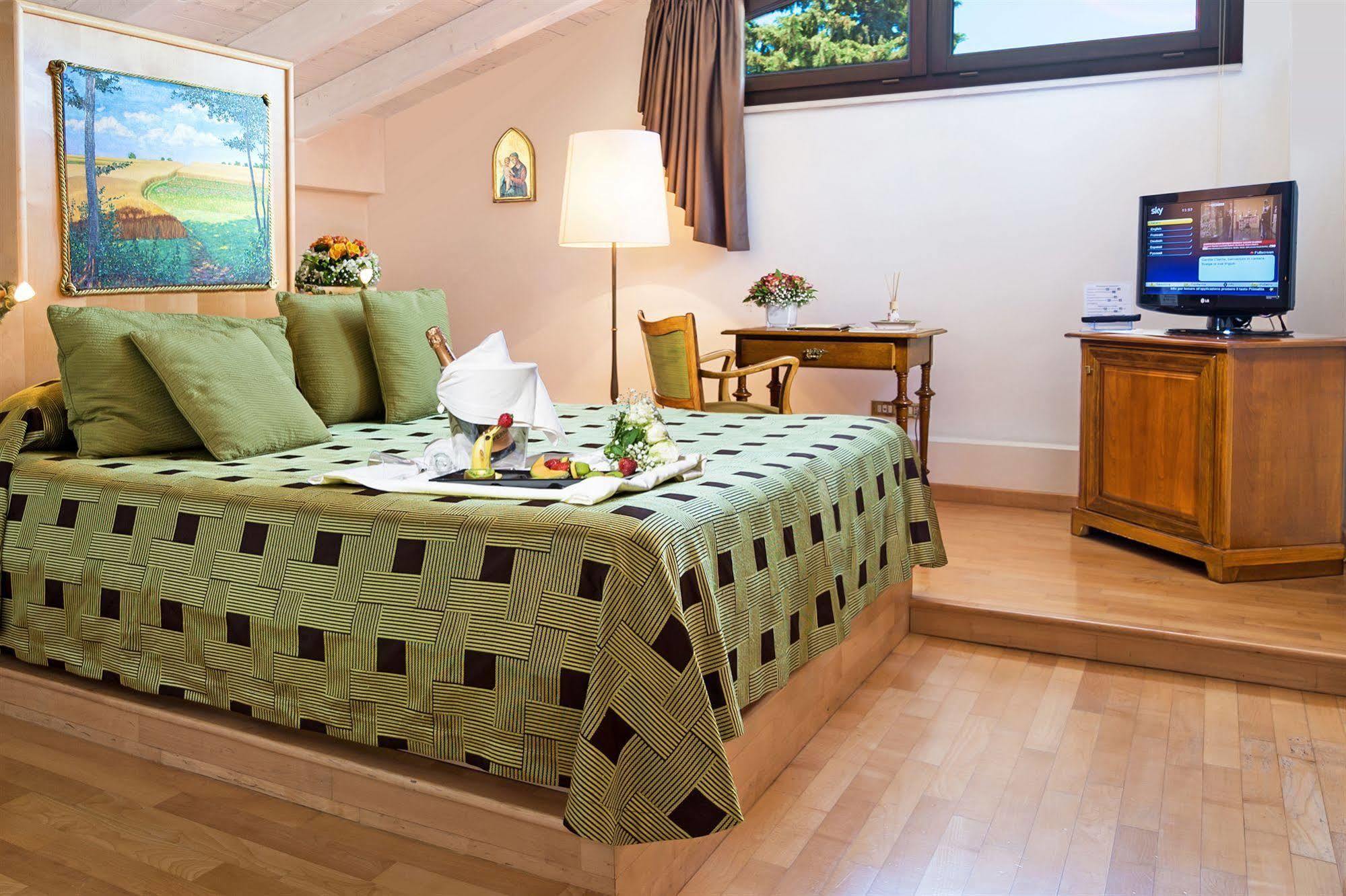 Hotel Terranobile Metaresort Бари Экстерьер фото